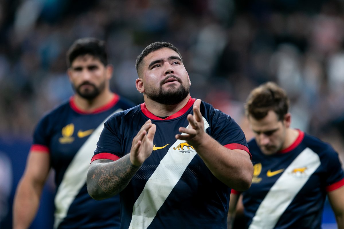 lospumas's tweet photo. Muchísimas gracias a cada argentino que nos alentó durante toda la Copa del Mundo. ¡Se hicieron sentir! 🇦🇷

#SomosLosPumas https://t.co/LiM0qxKDkb