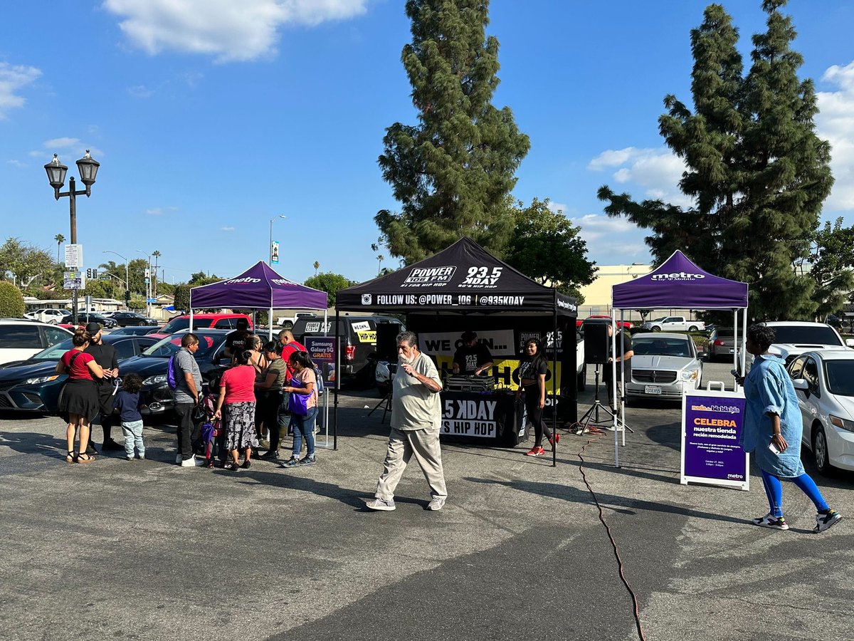 Vanessa Gonzalez (@srtabing) on Twitter photo Cookies anyone? 🍪 Check out the tasty way we are celebrating the newly remodeled <a href="/MetroByTMobile/">Metro by T-Mobile</a> at
📍537 Azuza Way, La Puente!
<a href="/935KDAY/">935 KDAY</a> is also showing some love!
#GrowLA #NYY <a href="/ErikSodik/">Erik Sodik</a> <a href="/StacieLlaurado/">Stacie Llaurado</a> <a href="/DawnClarkDC/">Dawn DC Clark</a> Cookies anyone? 🍪 Check out the tasty way we are celebrating the newly remodeled <a href="/MetroByTMobile/">Metro by T-Mobile</a> at
📍537 Azuza Way, La Puente!
<a href="/935KDAY/">935 KDAY</a> is also showing some love!
#GrowLA #NYY <a href="/ErikSodik/">Erik Sodik</a> <a href="/StacieLlaurado/">Stacie Llaurado</a> <a href="/DawnClarkDC/">Dawn DC Clark</a>