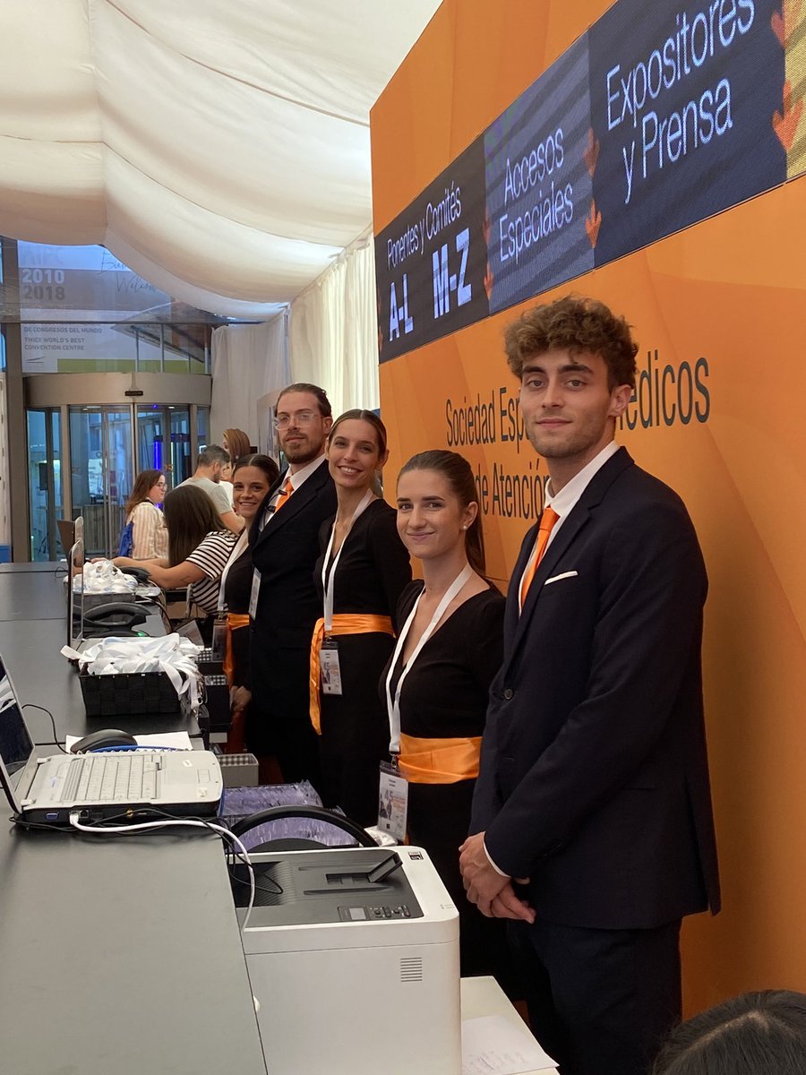 adicoazafatas's tweet photo. La semana pasada estuvimos en Valencia en el 45º Congreso Nacional de la @SEMERGENap que ha reunido a 5.000 profesionales. 
Nuestro equipo de más de 90 personas apoyó a la organización en @PalcongresVLC @sorollapalace y @MeliaHtlResorts https://t.co/mKT5EFCXcO