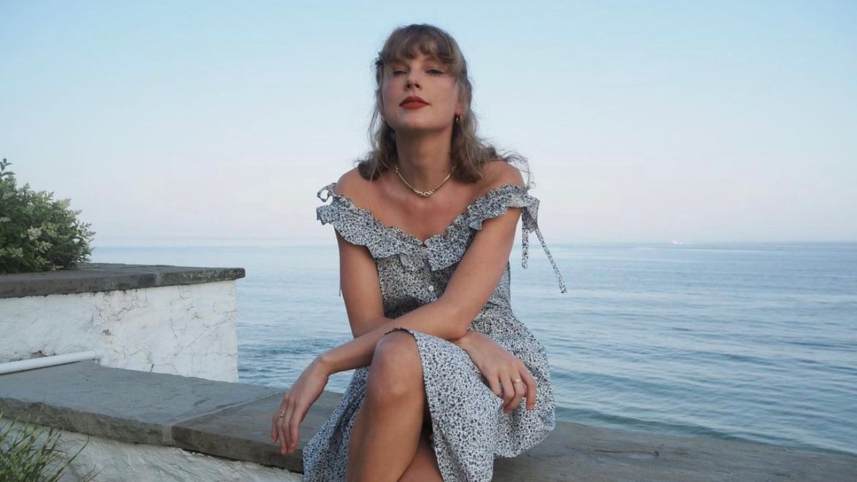musicnewsfactpl's tweet photo. Taylor Swift zostaje pierwszą miliarderką, która dorobiła się majątku tylko dzięki swojej muzyce. https://t.co/WCrgvJzdTN