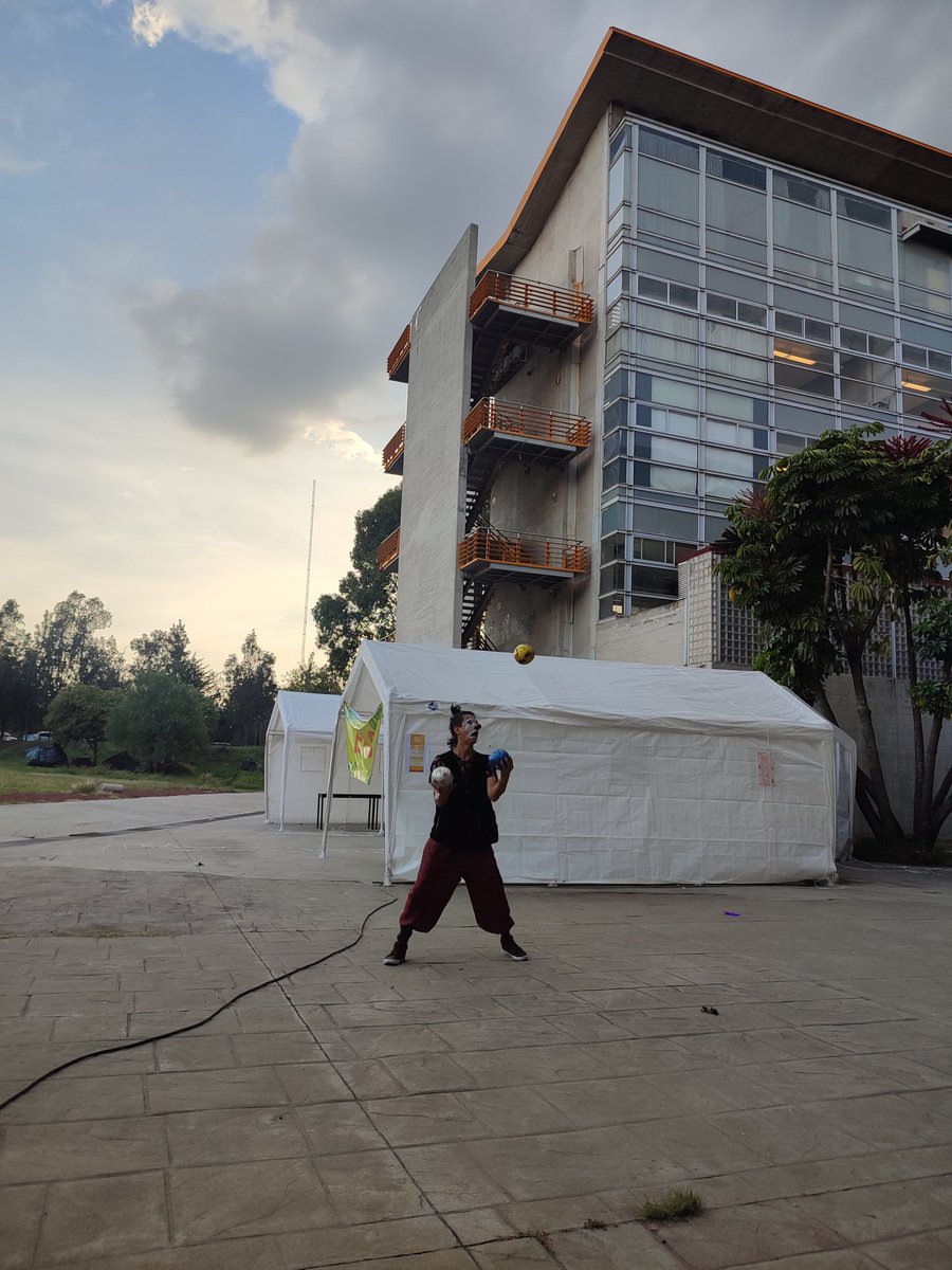 Clown en <a href="/SemillasUACM/">Semillas Festival UACM</a>