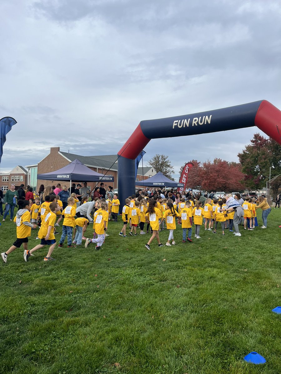 Lisa Suydam tweet media