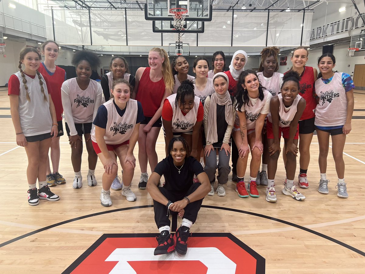 ParkTudorGBB's tweet photo. Thank you @ari_wiggins for speaking with our girls basketball team today! We truly appreciate you and your knowledge about the game! We can’t wait to watch you this season!

@ButlerUWBB https://t.co/I6mbtTEUZ9