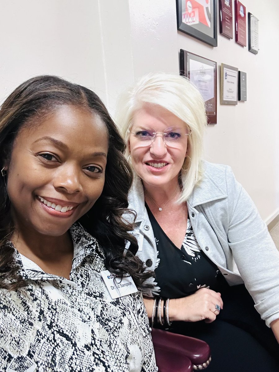 Dr. Liz Sampson tweet media