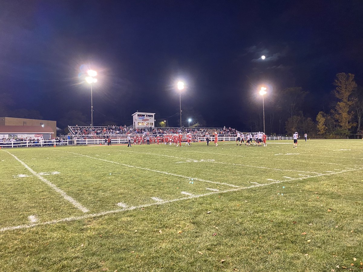 CoachSkibba's tweet image. Best time of the year!! Excited to watch some playoff ball!  

#QuakerStyle ✊🟢⚪️