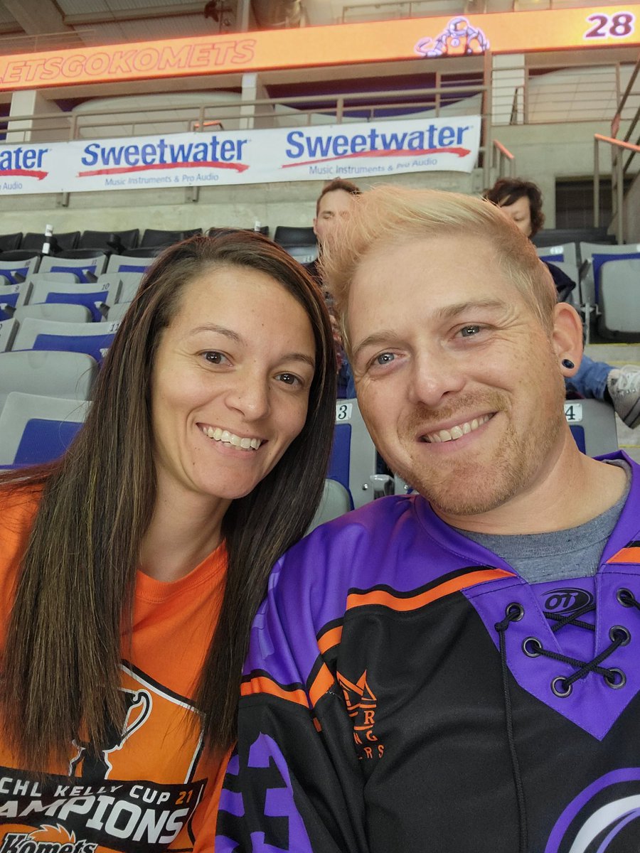 hurd_leslie's tweet photo. Birthday day boy in the house!🎂 For a milestone birthday.  (He doesn't want to talk about it) 1983!  You do the math! #letsgokomets #ftwaynekomets @WildWarrior0 https://t.co/pXY23JJ10i