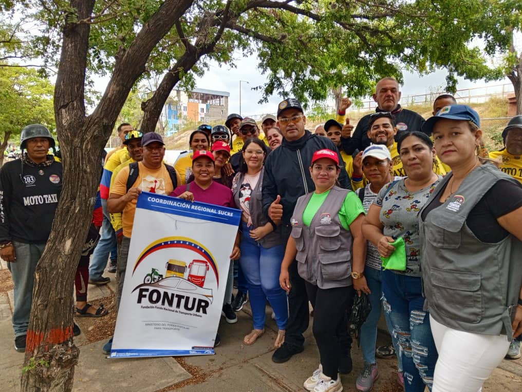 FonturSucre (@fontursucre2023) on Twitter photo Hoy #27Oct el equipo de @fonturSucre participó en una Gran Marcha en respaldo a las políticas del presidente <a href="/NicolasMaduro/">Nicolás Maduro</a> en respaldo al referéndum consultivo en defensa del territorio Esequibo previsto para el próximo #03Dic.
#DiálogoConvivenciaYPaz
#FonturEnLaCalle Hoy #27Oct el equipo de @fonturSucre participó en una Gran Marcha en respaldo a las políticas del presidente <a href="/NicolasMaduro/">Nicolás Maduro</a> en respaldo al referéndum consultivo en defensa del territorio Esequibo previsto para el próximo #03Dic.
#DiálogoConvivenciaYPaz
#FonturEnLaCalle