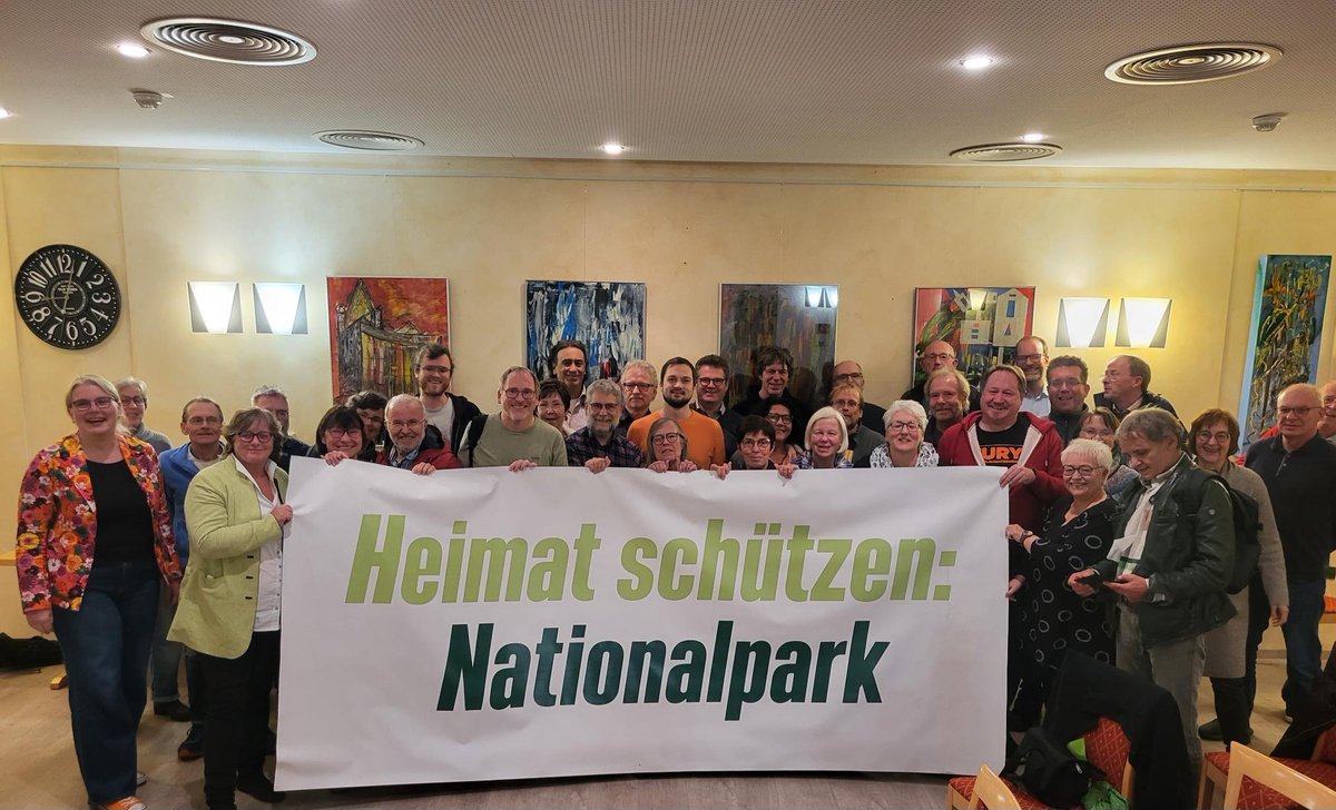 Von den #Plenartagen direkt zur #Kreismitgliederversammlung. 
Diskutieren, mitbestimmen, entscheiden, das ist gelebte Demokratie! 

Lust mitzumachen?
gruene.de/mitglied-werden

#Politik #mitgestalten #mitbestimmen #Partizipation #KreisPaderborn #pronationalparkegge