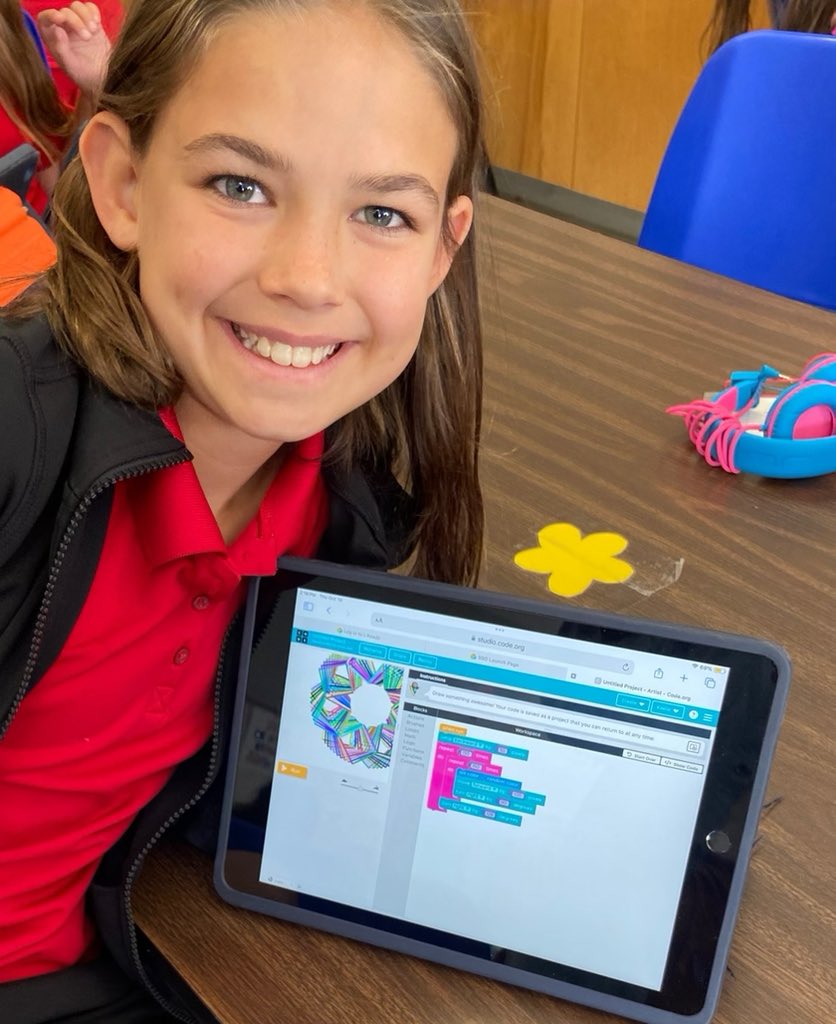 LauderdaleWest's tweet image. Students are doing lots of coding in computer science class! K-1st are programming the Code & Go Robot Mouse, while 2nd-4th are coding basketball games, creating artwork, and choreographing dance moves! #wlestem #coding #technologyintegration