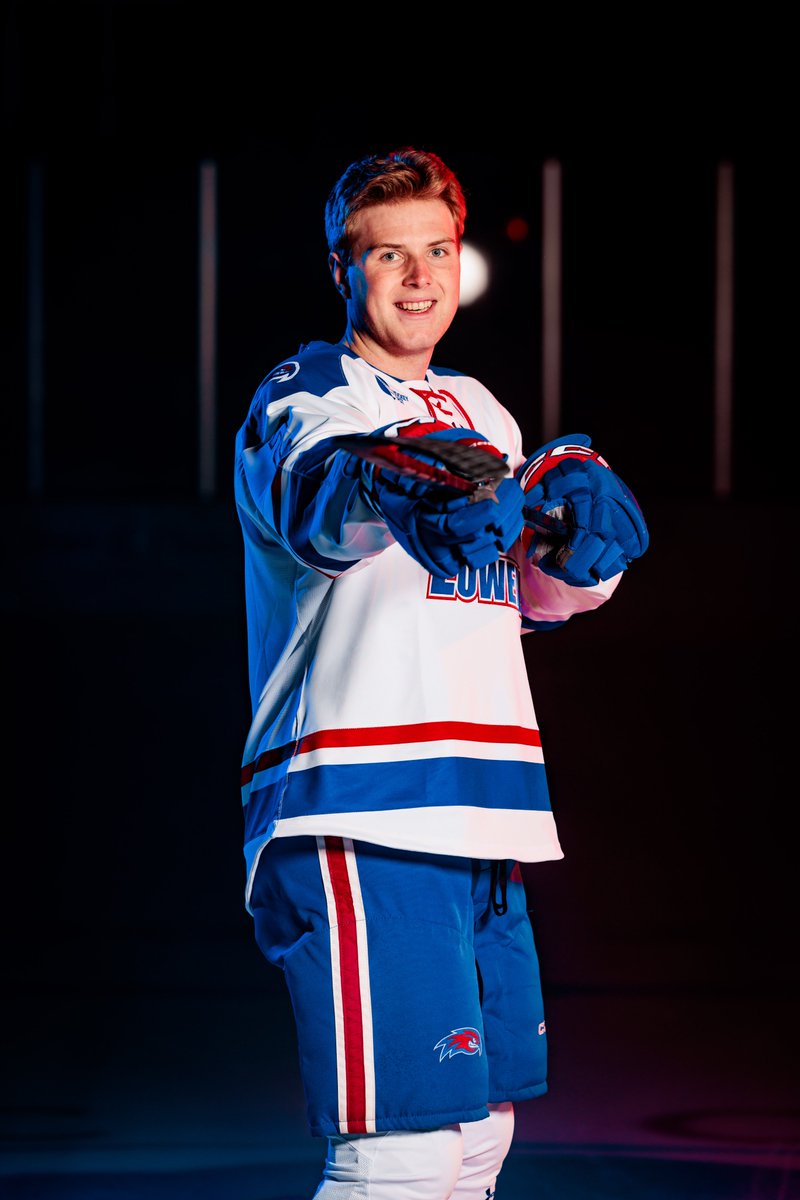 RiverHawkHockey's tweet photo. First of the year for Becker😎 

AND THE RIVER HAWKS HAVE THE 1-0 LEAD!

#UnitedInBlue | #HockeyEast https://t.co/hzfY2xMcPI