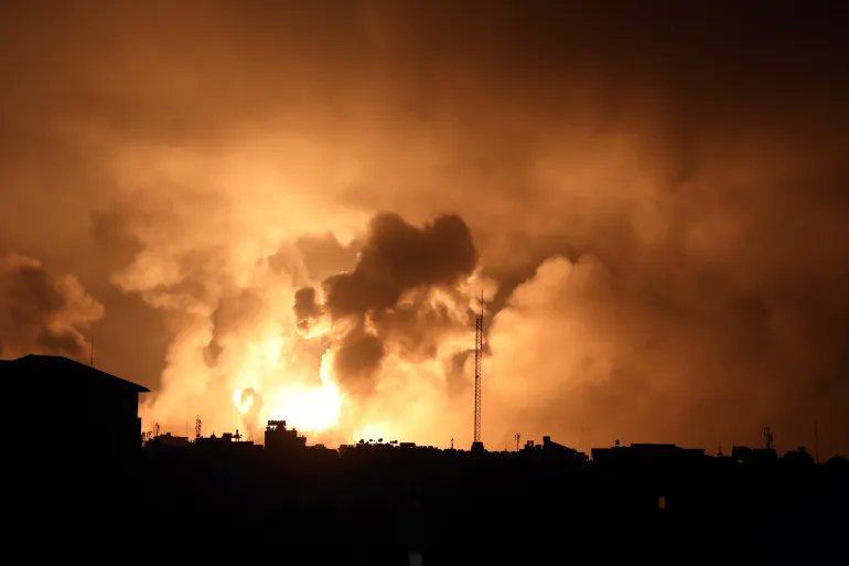 KazmiWajahat's tweet photo. Gaza right now 💔 No electricity and total communication blackout. If this is not genocide then what is? https://t.co/qeRNBeYGSN