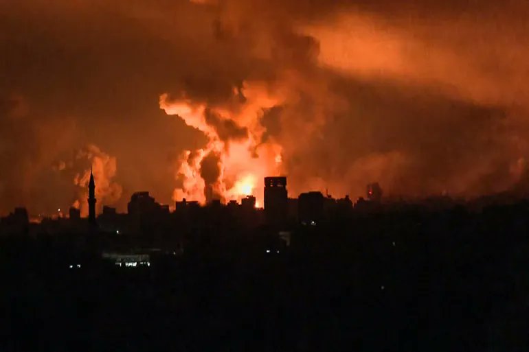 KazmiWajahat's tweet photo. Gaza right now 💔 No electricity and total communication blackout. If this is not genocide then what is? https://t.co/qeRNBeYGSN
