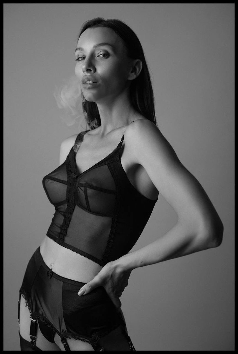 adelmorel_'s tweet photo. Black and white 🖤🤍
#nsfw #leaked #nsfwtwt #homemade  #onlyfans #porn #girls #ass #amateur #xxx #taboo #teens #horny #ebony #squirt #whore #exposed #whiteteen #mommy #pyt  #cum #nudes #onlyfansgirls #hothirls #fansly https://t.co/BMTu4lRYEX