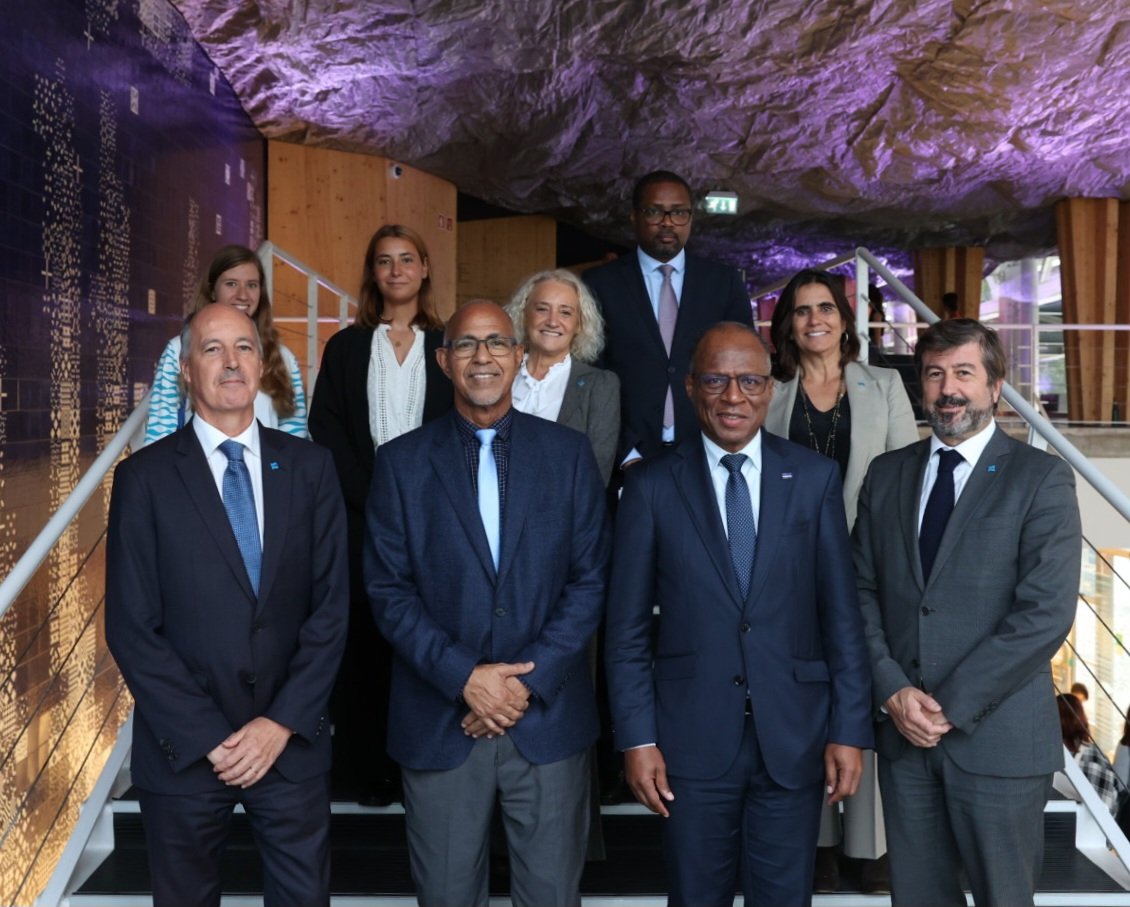 OceanoAzulF's tweet photo. Today, @OceanoAzulF had the pleasure of welcoming the Prime Minister of Cape Verde, Dr. Ulisses Correia e Silva, to discuss the urgent need of multilateral ocean action.

Collaborations between civil society and governments are fundamental to promote an ocean agenda. https://t.co/5gzsGuK9Tj