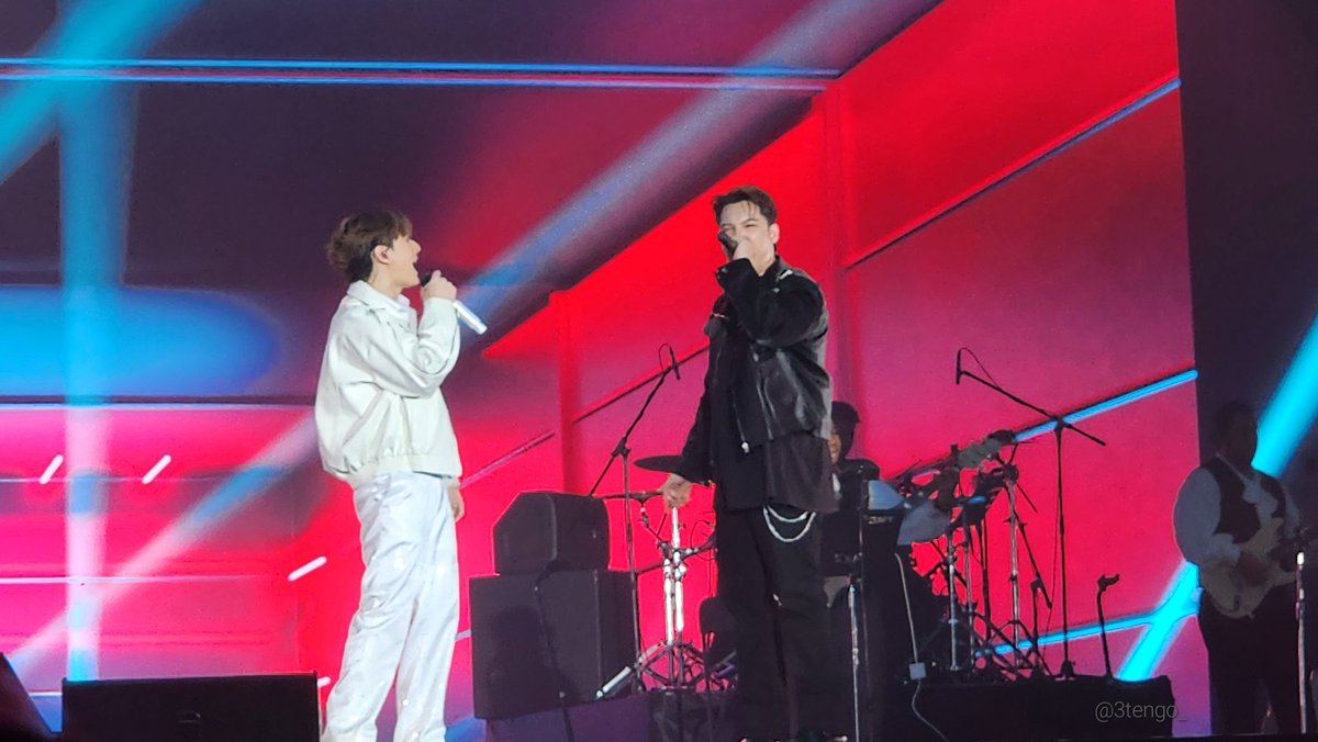 3tengo_'s tweet photo. #kangsomm
#KristPerawat
#TheKristElementsConcertD2 https://t.co/LbmtPWUYTP
