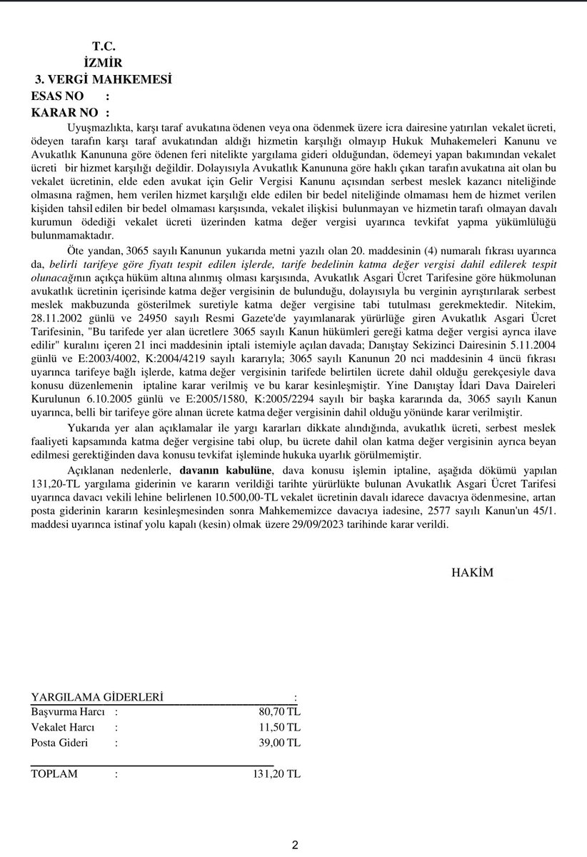 aslnoguzhannn's tweet photo. Kaç zamandır söylemekten dilimde tüy bitti ama ne GİB vazgeçti bundan ne de hukuk kurumları bu konuda etkili bir girişimde bulunuyor.

KARŞI TARAF VEKALET ÜCRETİNDE KAMU KURUMU ÖDÜYOR OLSA BİLE KDV TEVKİFATI OL-MAZ

Neyse ki bir meslektaşım daha bu haksızlığa karşı yargı yoluna gitmiş ve tevkifatın iptaline dönük karar almış. @azizcduman'ı ve vekilliğini üstlenen meslektaşımı tebrik ederim. Karara imza atan hakimimize de konuyu net bir şekilde ortaya koyduğu için teşekkür etmek gerek.

419,49 TL'lik KDV tevkifatı için vergi idaresi şimdi 10.500 TL karşı taraf vekalet ücreti ödeyecek. Müstehak mı? Evet. Meslektaşlarımın emeğinin de karşılığıdır, helali hoş olsun. Ama bu alenen kamu zararıdır.

Tebliğ kasıtlı olarak yanlış yorumlanıyor. Bunu defaatle söyledim. Başta @barolar olmak üzere tüm hukuk kurumlarına bir kez daha çağrıda bulunalım.

Karşı taraf vekalet ücreti, icra vekalet ücreti, CMK ve adli yardım ödemeleri ile beraat vekalet ücreti verilen hizmetin karşılığı olarak tahsil edilmediğinden ve Tebliğde hizmet verilmesi durumunda müvekkil tarafından KDV tevkifatı yapılacağı düzenlendiğinden KDV tevkifatının saydığımız ödemelerde yapılması açıkça hukuka aykırıdır ve buna artık son verilmelidir.

Ha, vermiyorlar mı? Meslektaşlarımıza çağrıda bulunalım o halde. Yüklenin davaya. Verin bir başka meslektaşımıza da vekaletname. Vergi idaresi belki de 400-500 TL tevkifat için her defasında 10.500 TL ödemeye başladığını görerek vazgeçer bu uygulamadan.