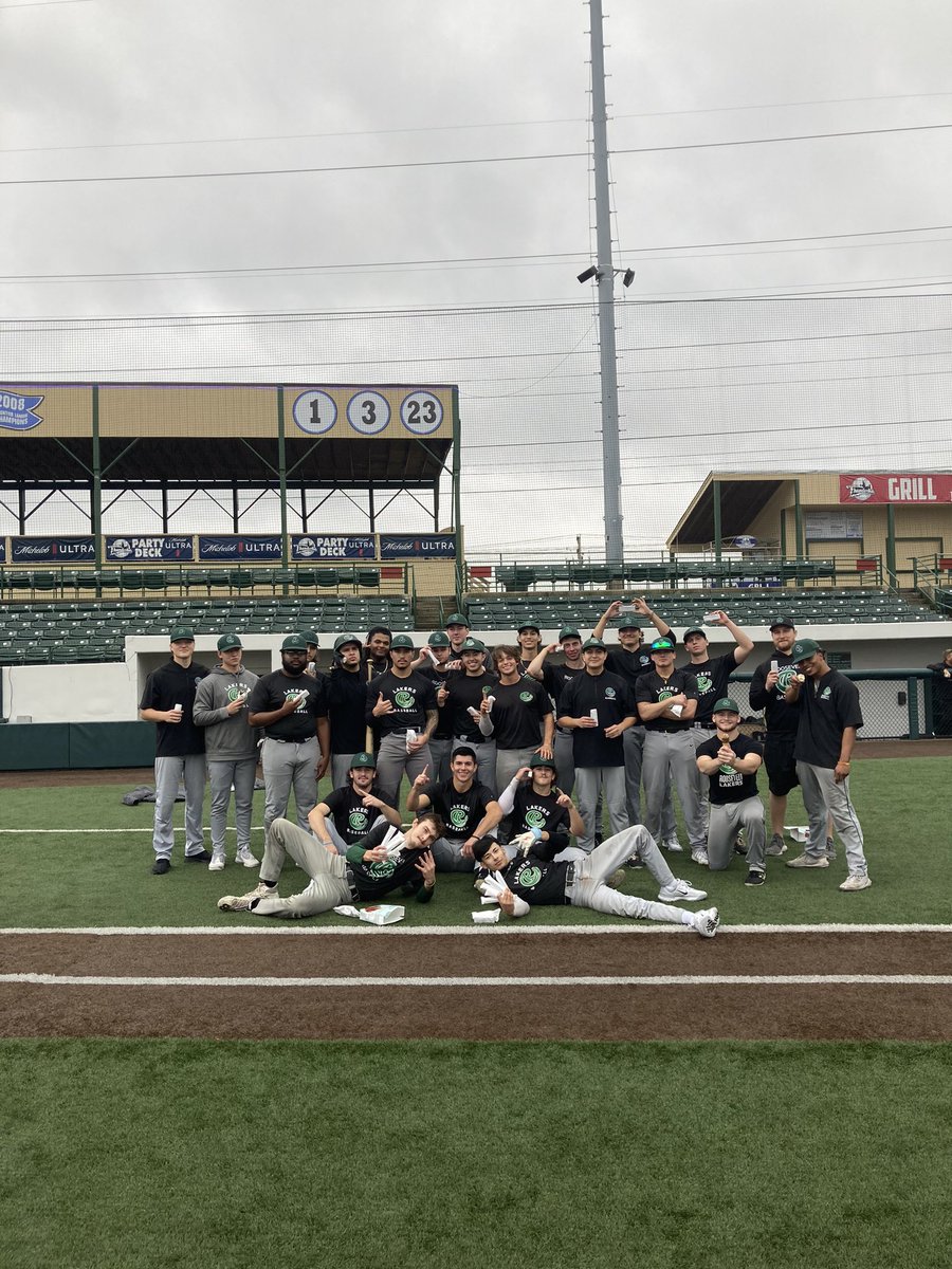 Roosevelt University Baseball tweet media