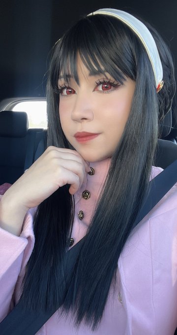 Walked into the bank and one of the tellers yelled through their intercom &ldquo;I LOVE YOUR YOR COSPLAY!&rdquo;