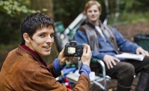 merlincinema's tweet photo. What is Merlin Cinema?

👉🏻 A fest centered around movies, where participants can take any films listed on IMDB – new, old, short, feature, animated, etc. – and turn them into Merlin fanworks!

Excited? So are we!
Click here to learn more and sign up👀
https://t.co/6gl6LpWId6 https://t.co/kpFlzjdCEY