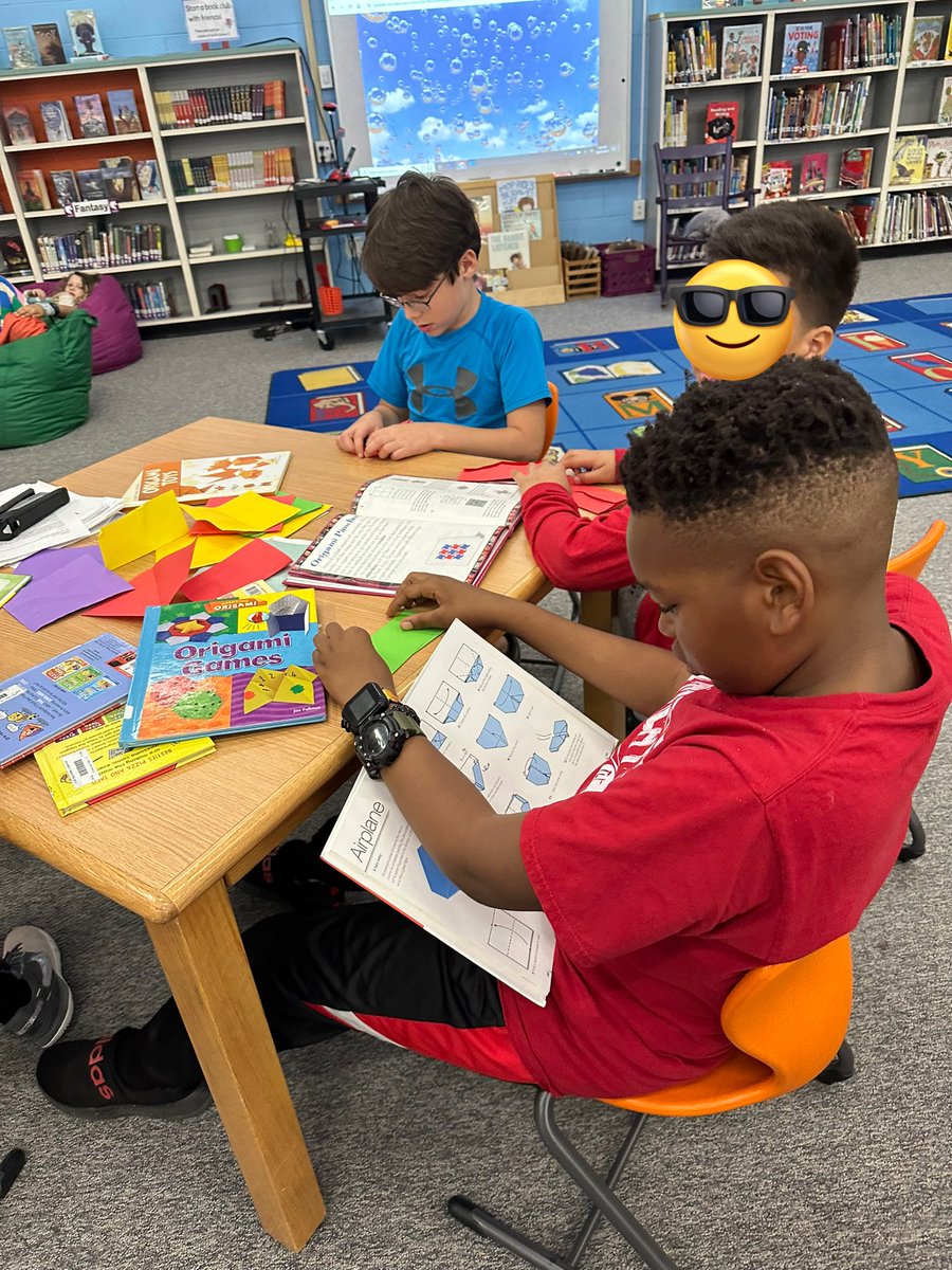 I can’t think of a better place than the <a href="/ClubBlvdManatee/">Club Boulevard</a> library for wellness! 4th graders enjoy time to decompress &amp; relax. ❤️
<a href="/DurhamPublicSch/">Durham Public Schools</a> 

#DPSWellnessDay