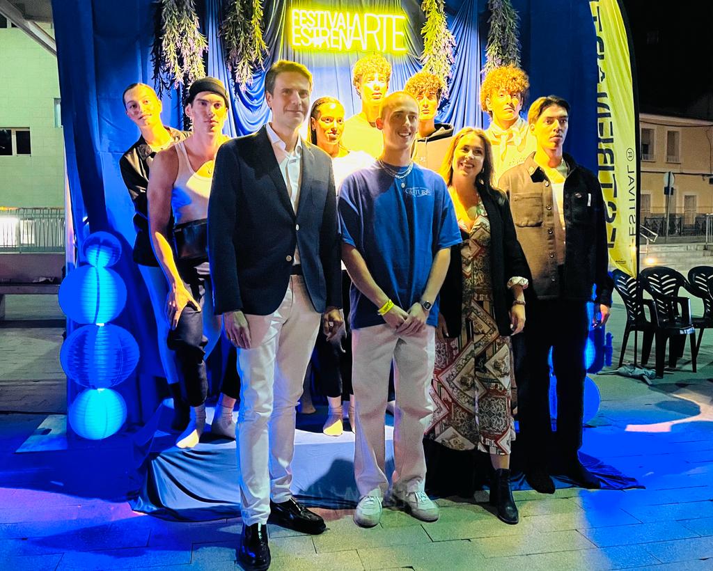 jangelalfonso's tweet photo. Nuestra ciudad se convierte en el escaparate regional del arte, la moda y la música con los jóvenes creadores en Estrenarte.
El talento juvenil demuestra su grandeza con eventos como este.
¡Gracias!
#MolinaDeSegura #Estrenarte https://t.co/mBQ8GtBdnj