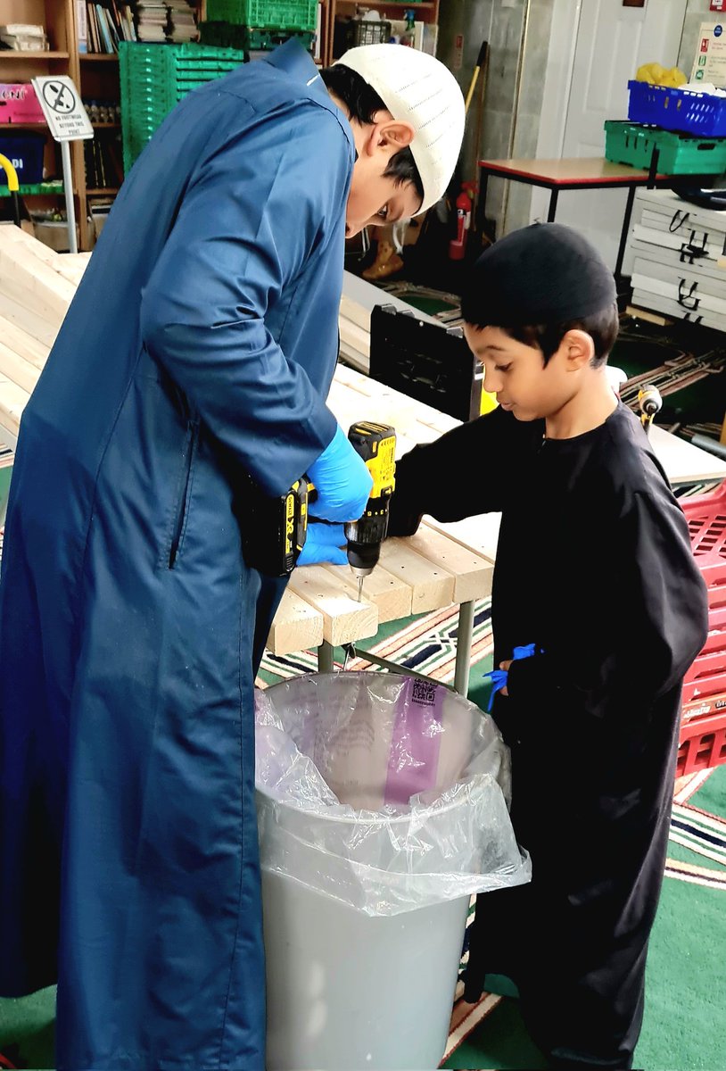 🪚 #JuniorCarpenters!

A special thanks to Umar and Musa who have given up their school holidays to help build some new shelving for our #ClothingBank. 

🌟 Excellent work from them both, which our volunteers massively appreciate and will greatly benefit our service users.