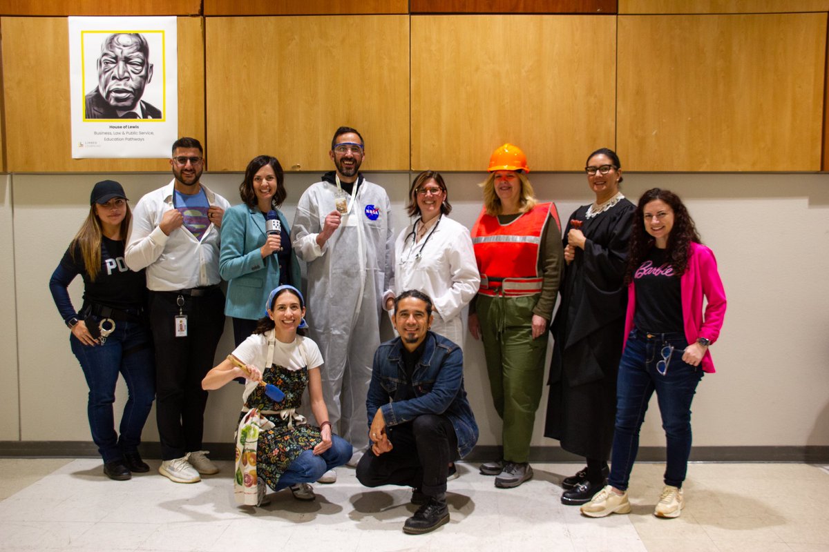 CTE_LLearningLA's tweet image. Earlier this week @cte_linkedlearningla department administrators, #LinkedLearning leads and classroom teachers gathered at @edwardroyballc for a professional development. @LASchools @linked_learning