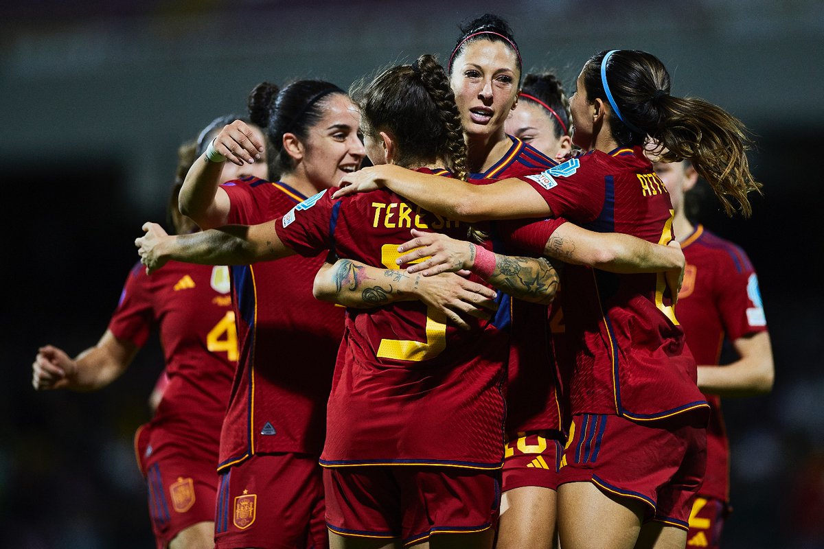 SEFutbolFem's tweet photo. 🙌 ¡¡¡QUÉ GRAN VICTORIA!!! 🙌 

🇮🇹 🆚 🇪🇸 I 0-1

#JugarLucharYGanar I #UWNL https://t.co/TxZtgm51mC