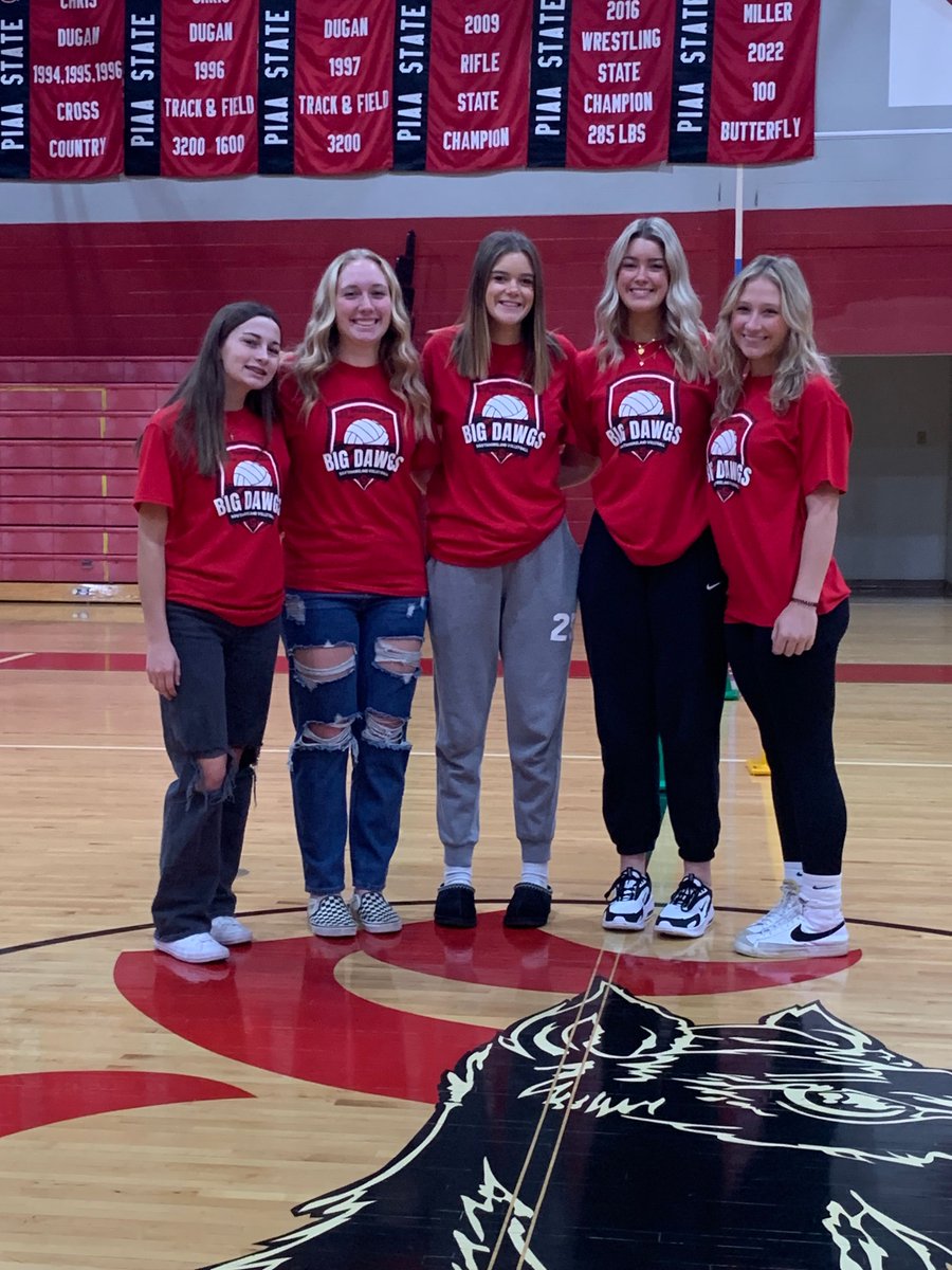 SHSAthletics4U's tweet photo. Girls Volleyball's season brought many honors to the team! Adding to the list are the 5 All-Section Selections! Congratulations Ainsley, Amarah, Taylor, Kaylee, &amp; Riley! Great job to you &amp; the team! Good luck in the WPIAL Quarterfinals tomorrow! We're proud of you!
#BePhenomenal https://t.co/xEIqdQKzki