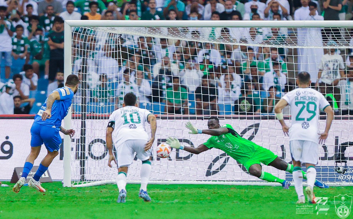 ALAHLI_FC's tweet photo. 📸 صور من المباراة ⚽
#الأهلي_الهلال
#دوري_روشن_السعودي https://t.co/razsreloR9