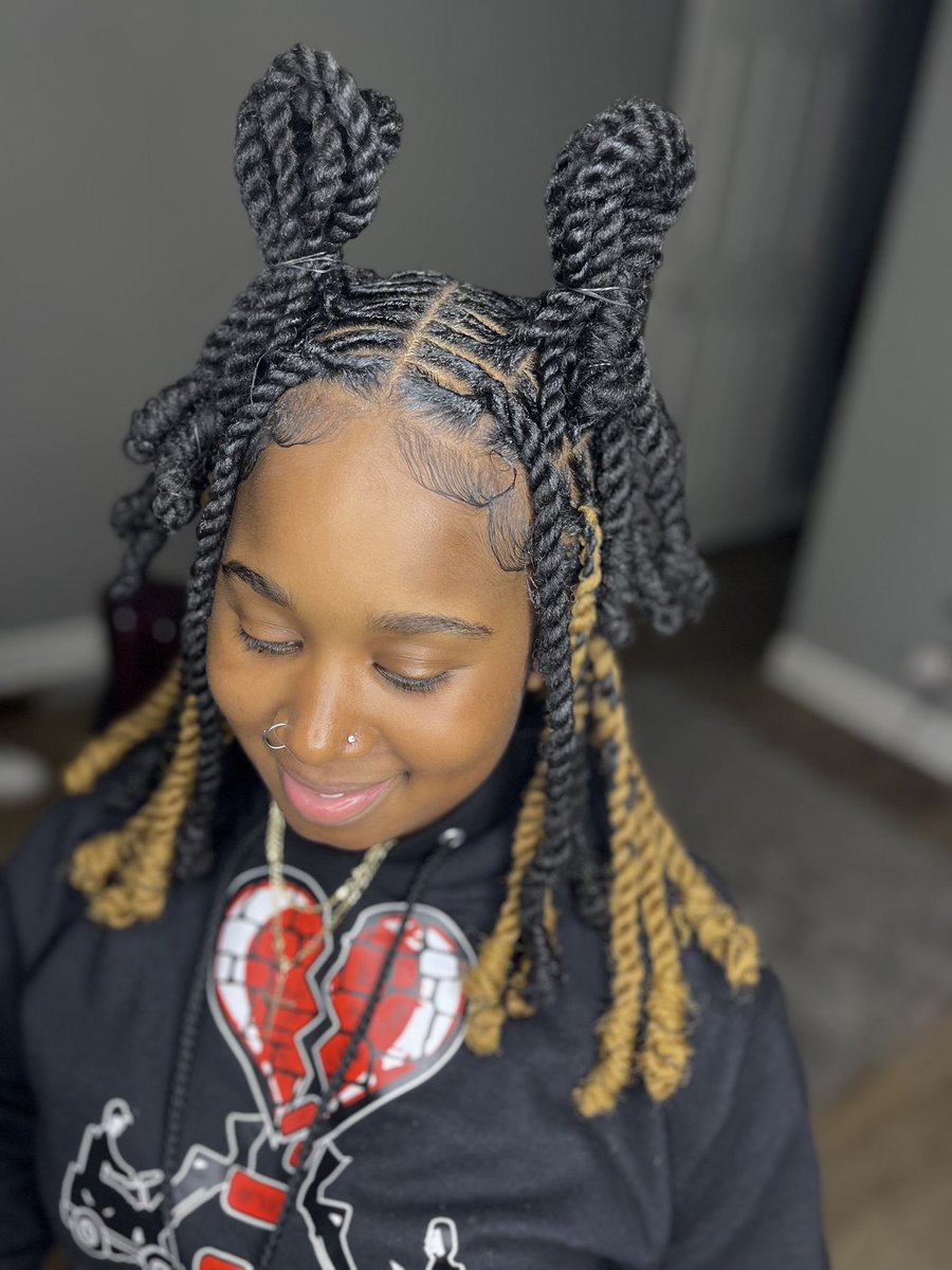 _admiremybrown's tweet image. 🚨 NEW SERVICE ALERT 🚨 
Invisible Locs will be added to my booking site tonight‼️
#SecondAttempt 🔥🔥🔥
**Booking link in my bio **