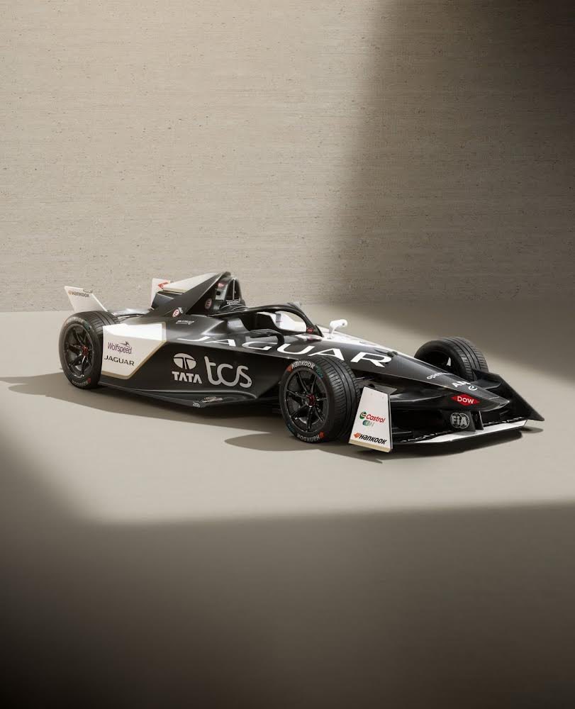 AEROsustainable's tweet photo. The fastest, lightest &amp; most efficient all-electric Jaguar race car… and it’s covered in AERO! 

@JaguarRacing https://t.co/hQJFGMTPeG