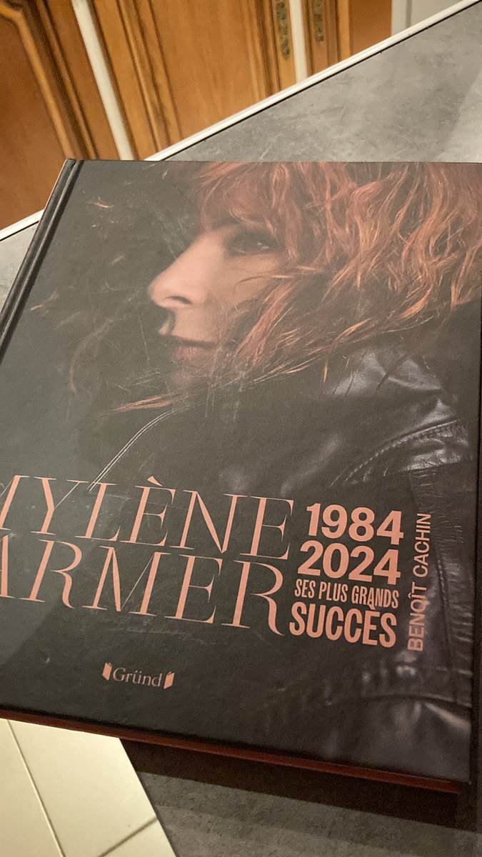 Farturcoresti's tweet photo. C’est parti pour lire ce magnifique livre 🥰 merci @p5316_pernet merci infiniment 🫶🏻🫶🏻 https://t.co/Bo7ct4irMv