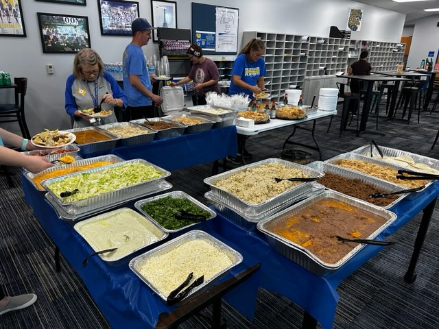 FriscoHighPTSA's tweet photo. 🍂🎉 Celebrating the wonderful teachers and staff at Frisco High School with a fall Fiesta luncheon! A big shoutout to our amazing FHS families for their generous drink and dessert donations. 🙌 #FHSCommunity #Gratitude #FallFiesta
@FHSRaccoons https://t.co/BzQ5ObZ22D