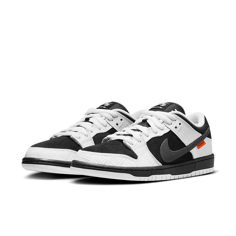 snkr_twitr tweet picture