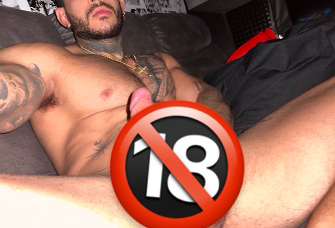 Whoever subscribes right now, I'll give you a 10/10 gift 😏🔞💦.  https://t.co/Wy9fRe6Ox2 https://t.co/