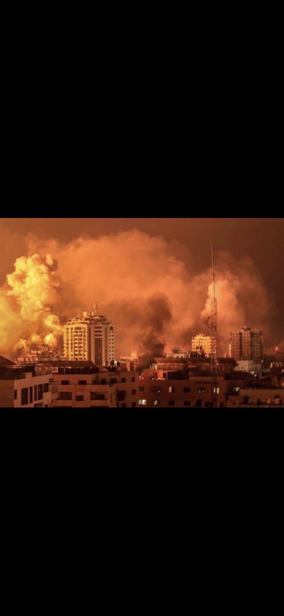 Bu gece insanlık ölüyor!    
#starlinkforgaza 
#Gazabombing