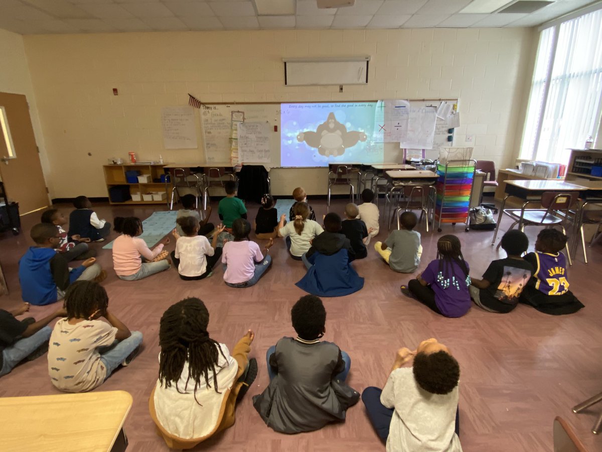 MelanatedPearl's tweet photo. It’s Club Day at @RCE_HCS
Today our students learned to meditate #mindmatter https://t.co/X0Bm6YpS5N