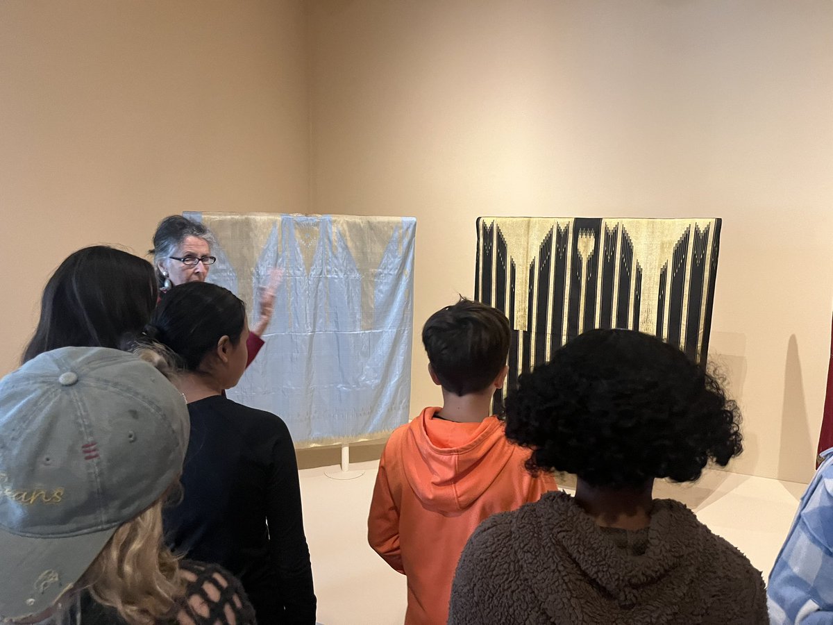 BrownPocoBlue's tweet photo. 6th grade enjoyed a fabulous trip to our friends at the Katonah Museum of Art for their program: Stories of Syria’s Textiles - Art and Heritage Across Two Millennia.  Such a special experience! https://t.co/aXFY444VFS