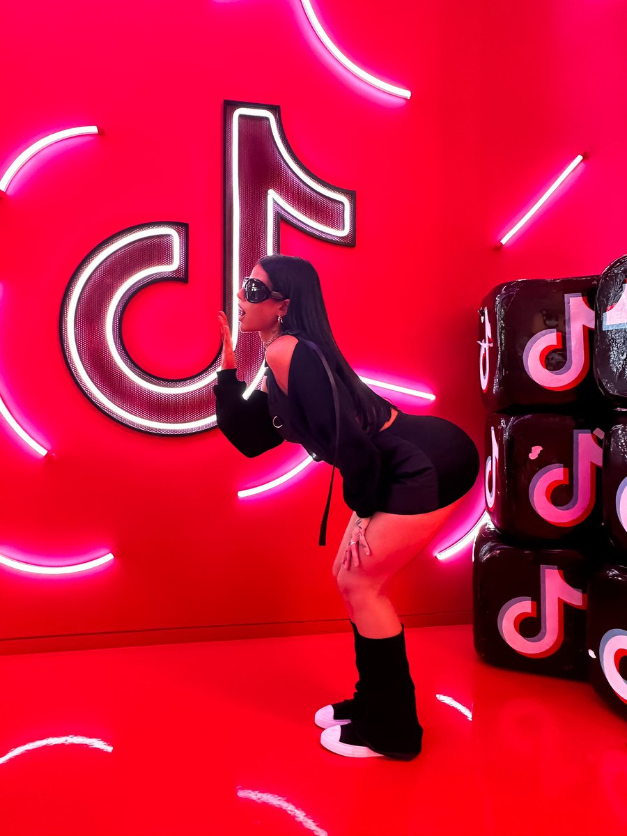 sagesoulrich's tweet photo. It’s official 🎉  

my brother &amp; I have partnered with @tiktok_us to host daily livestreams in the studio called #SOULRICHSESSIONS 🎙️ 

come make hits with us 😍 we’ll be LIVE all weekend for a Halloween special 🎃

 @TikTokMusic 🇧🇷💕 https://t.co/39ferLa3ld