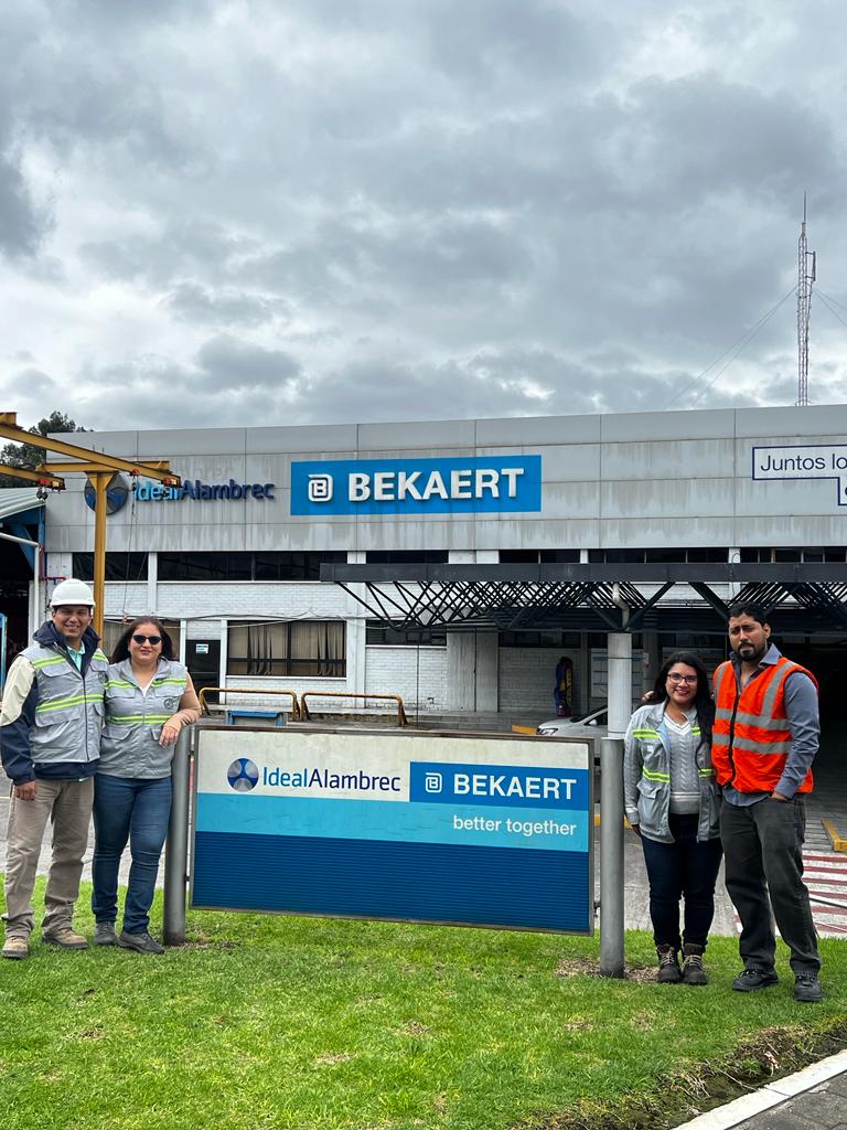 Los futuros ingenieros civiles de <a href="/espol/">ESPOL</a> conociendo más de la industria del sector de la construcción. Visita técnica a la planta de <a href="/IdealAlambrecB/">Ideal Alambrec Bekaert</a>. Muy contentos por participar en la #AcademiaIDEAL+