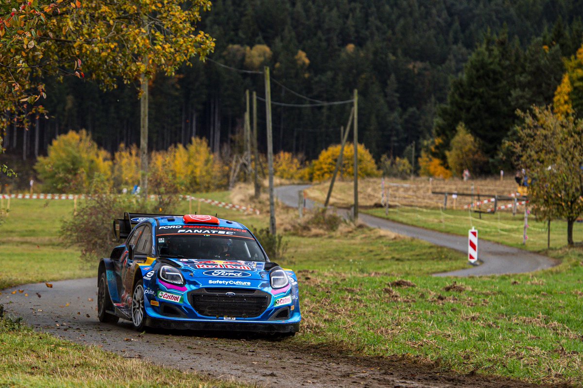 Day 2 ✅

Despite a little mistake on the last stage, we managed to survive on these tough conditions ⛸️

#WRC #CentralEuropeanRally #AEC #AEC_racing_team #MSport #MSporters #FordPerformance #RedBullMotorsports #redBullFrance #GivesYouWings #Depann2000 #GroupeRose #Jige