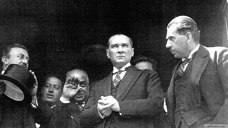 cuccitini30's tweet photo. @CevikTv @Mustafacevik10 "Dünyada her şey için, medeniyet için, hayat için, muvaffakiyet için en hakiki mürşit ilimdir, fendir. İlim ve fennin haricinde mürşit aramak gaflettir, cehalettir, dalalettir." Mustafa Kemal Atatürk.
#Cumhuriyet100Yaşında 
#Atatürk https://t.co/yQMuAY4iqd