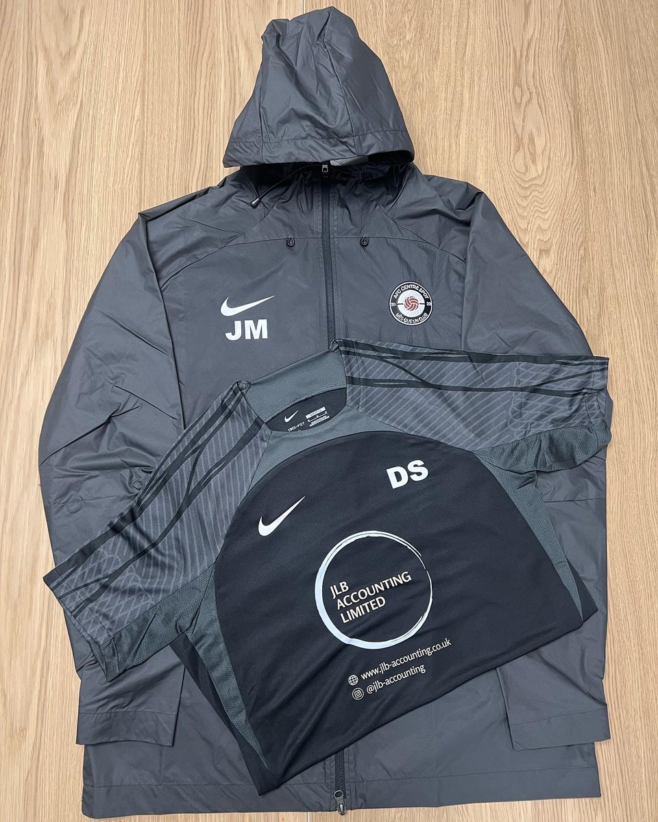 Afccentrespot's tweet photo. Massive shout out to our sponsors for the new clobber. 

Lawson Brothers Construction have provided 27 jackets for the lads. 
JLB Accounting have kitted the gaffers out with new jackets and training tops. 

Thankyou for your support👏🏼

Up de spot. https://t.co/3MlQBuTJJ2