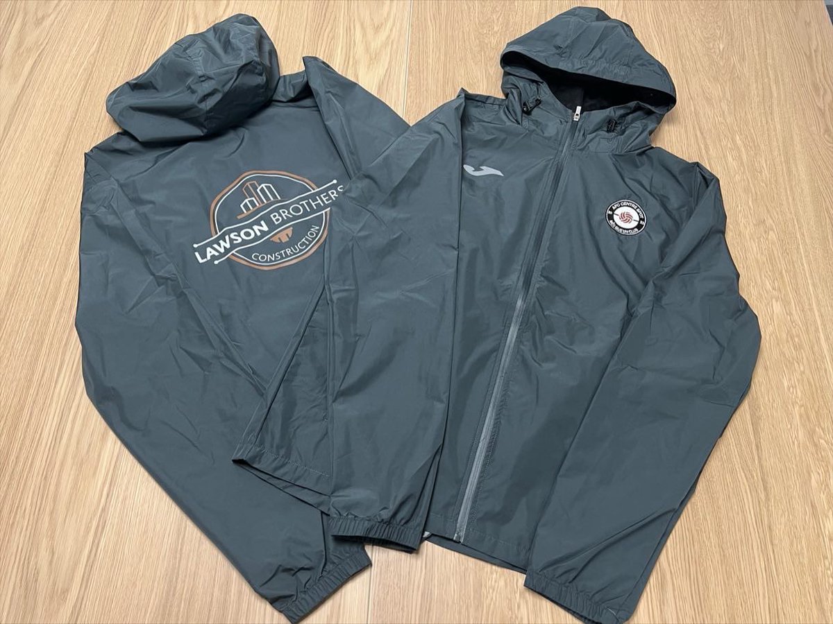 Afccentrespot's tweet photo. Massive shout out to our sponsors for the new clobber. 

Lawson Brothers Construction have provided 27 jackets for the lads. 
JLB Accounting have kitted the gaffers out with new jackets and training tops. 

Thankyou for your support👏🏼

Up de spot. https://t.co/3MlQBuTJJ2