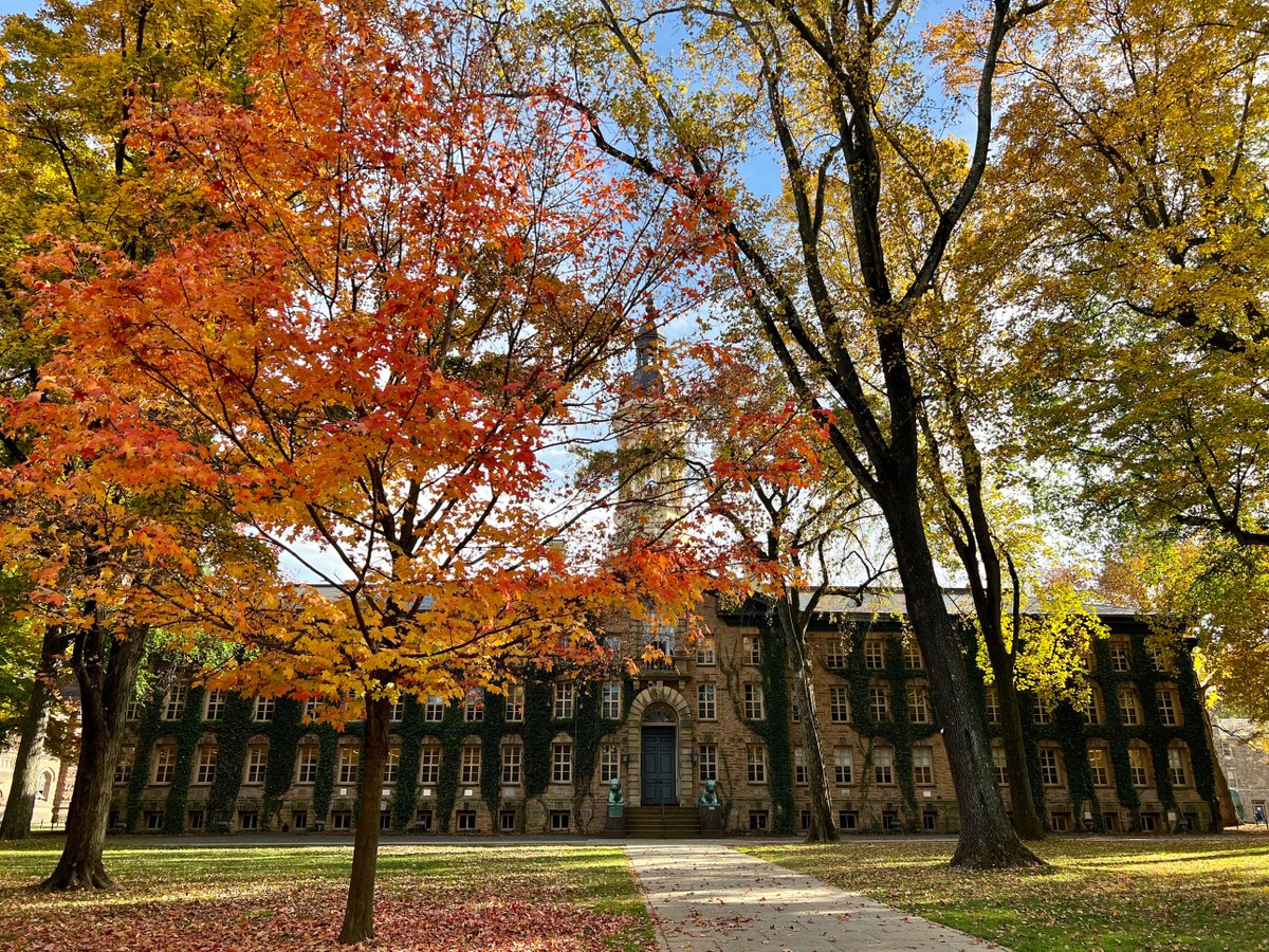 pawprinceton's tweet photo. @Princeton,  you look good in the fall 🧡🍂 https://t.co/jyG0plwMzw