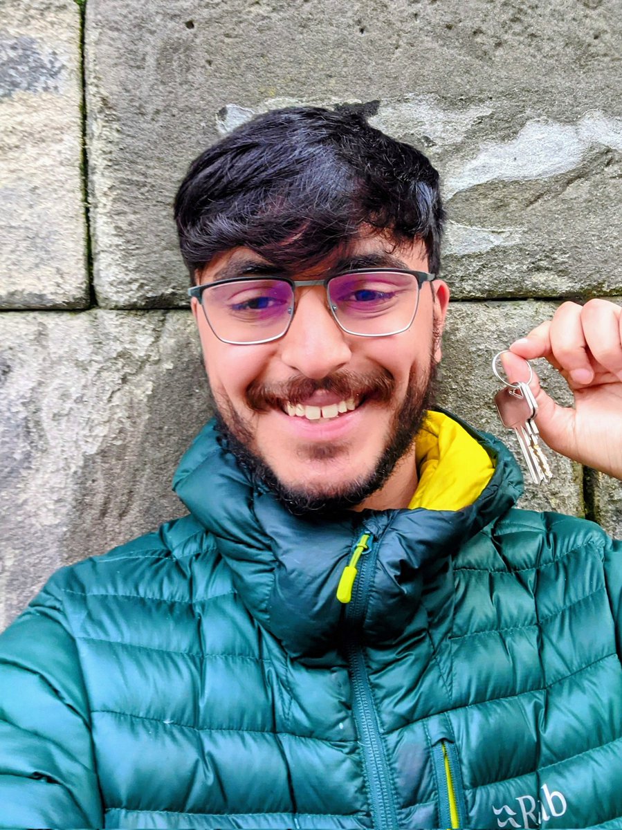 alexgill_'s tweet image. After leaving foster care I have struggled with homelessness, but today, for the first time, I am proud to say I have a place to call my own.
From sleeping on bathroom floors to having my own flat, it looks like I'm only moving upwards and I'm excited to go further beyond! ⬆️ 🏴