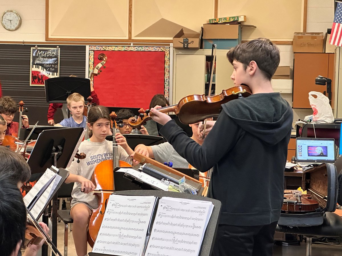 CroftonMSAACPS's tweet photo. CMS Orchestra students and their teacher, Mrs. Chester are so dedicated! They have early morning rehearsals and play so beautifully! Just wait until you hear them on the Veterans Day video in a few weeks. #AACPSAwesome #CMSOrchestra #Musicmakestheworldabetterplace https://t.co/RFKgyV0hlQ
