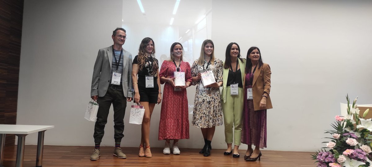Enhorabuena a <a href="/EspiCaparros/">Paula Espi Caparros</a> por su póster ganador: ¿Puede ser la IVE un factor de riesgo para la #ViolenciaDeGenero? Felicidades!! 🎊🎊