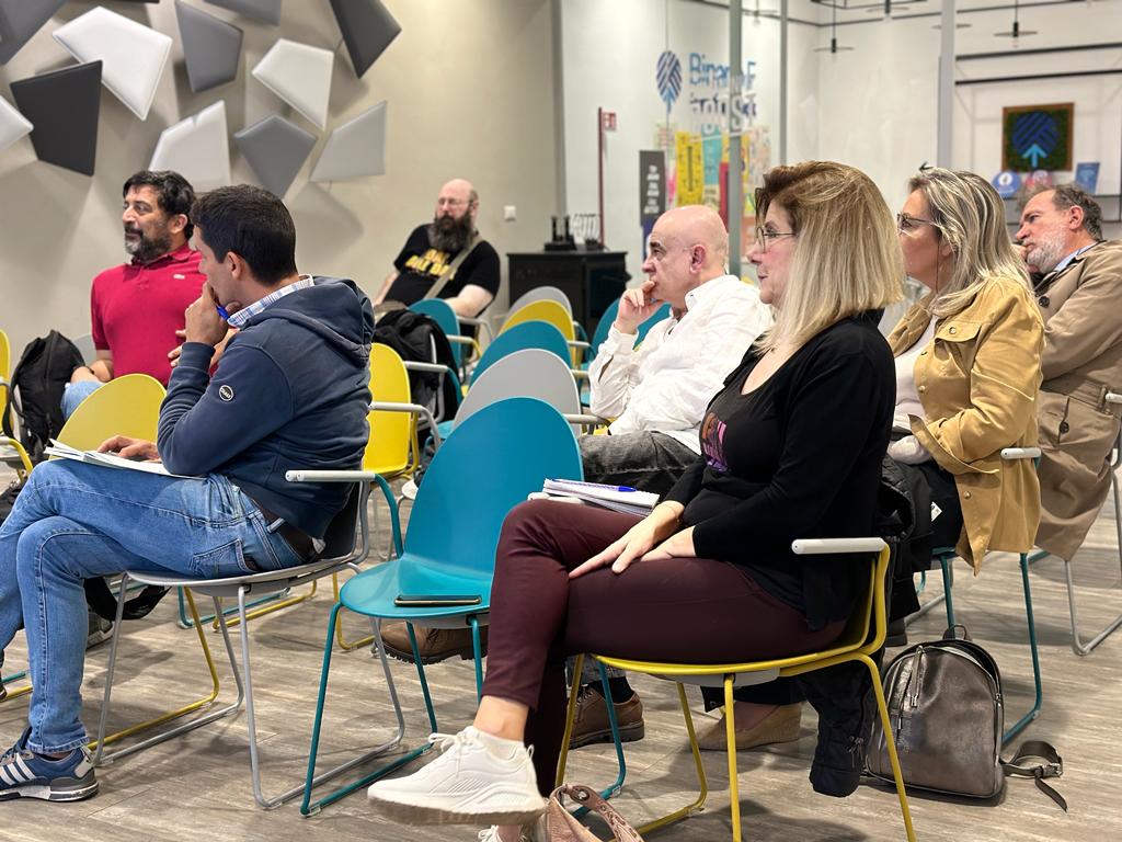 Stefano_Cassone's tweet photo. I miei #3FattiDiOggi 27/10
1. Mio padre che inizia a non avvertire dolorenal ginocchio 🥳
2. I primi problemi seri con un cliente 🫤
3. L'incontro del Meetup WordPress di Roma è andato molto bene 😎 https://t.co/oGZ8LENZ68